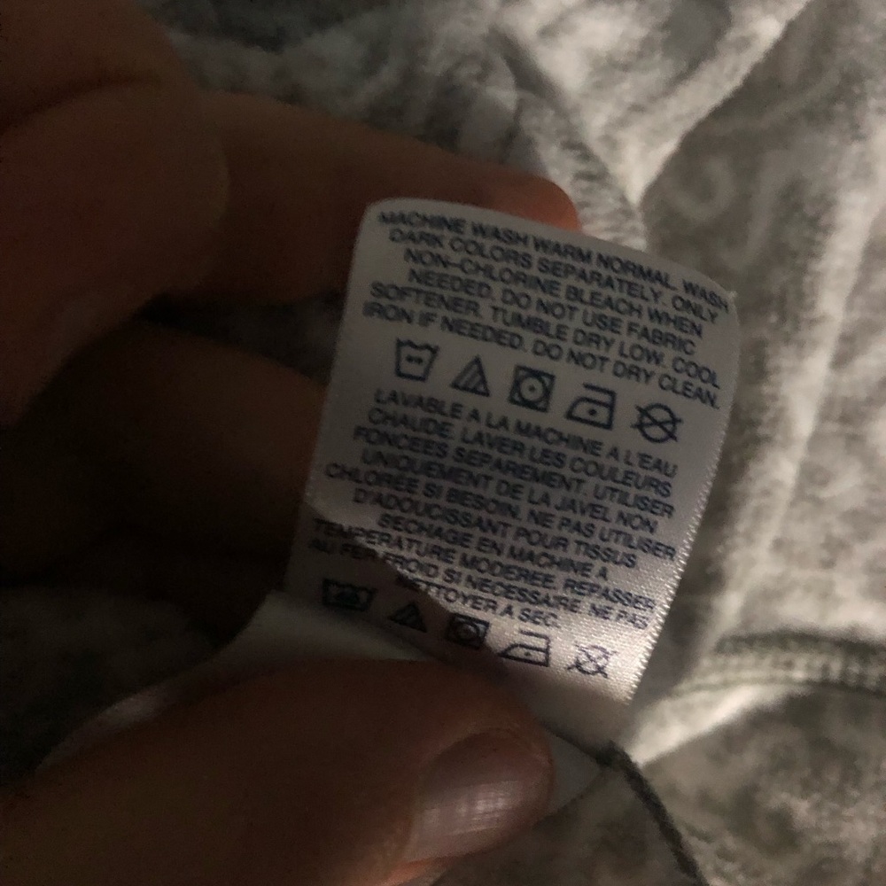 Chic Gray And White Snowflake Patterned Sweater - image 3